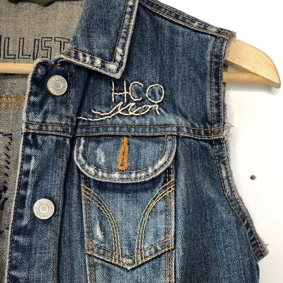 Hollister Skull Embroidered Distressed Jean Vest - Picture 5 of 10